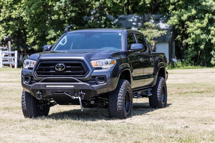 Front Bumper Hybrid 9500-Lb Pro Series Winch Synthetic Rope Toyota Tacoma (16-23) Rough Country