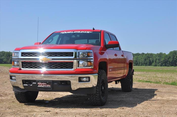 2.5 Inch Lift Kit Alu/Cast Steel N3 Strut Silverado/Sierra 1500 (07-18) Rough Country