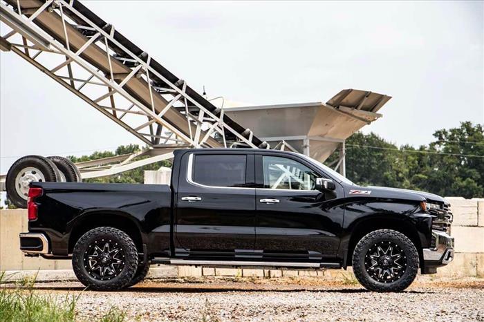 2 Inch Leveling Kit Chevy/GMC Sierra 1500 (19-26)/Silverado 1500 (19-26) Rough Country