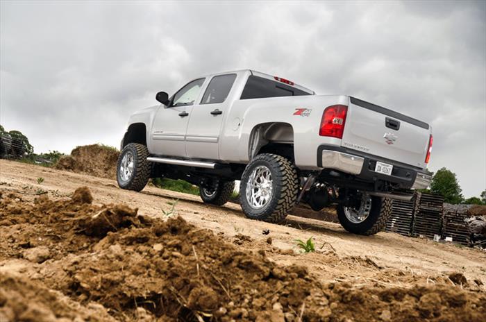 7.5 Inch Lift Kit NTD V2 Silverado/Sierra 2500HD/3500HD (11-19) Rough Country