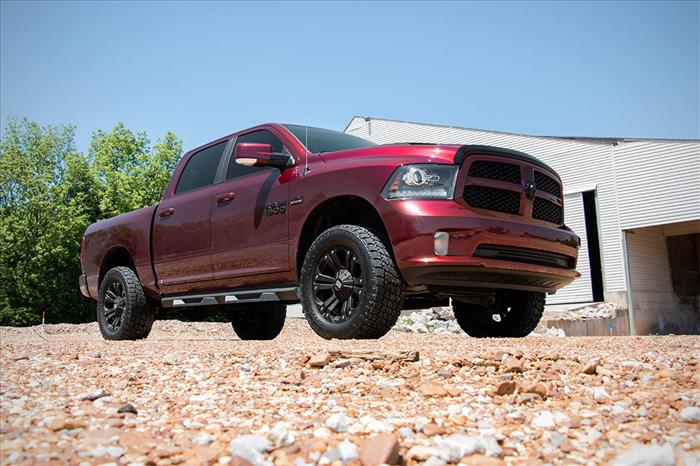 3 Inch Lift Kit M1 Struts/M1 Ram 1500 4WD (2012-2018 & Classic) Rough Country