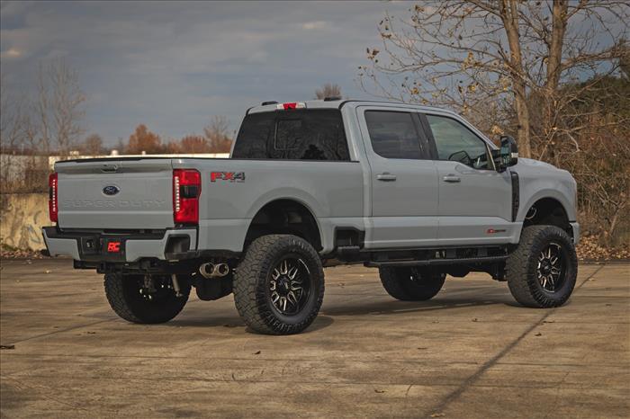 4.5 Inch Lift Kit R/A C/O Vertex Ford F-250/F-350 Super Duty (23-26) Rough Country