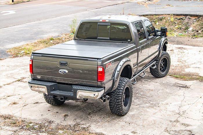 Hard Folding Bed Cover 6.7 Ft Bed 17-21 Ford Super Duty 2WD/4WD Rough Country