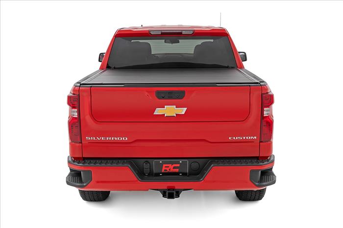 Hard Roll Up Bed Cover 5 Foot 10 Inch Bed Chevy/GMC Sierra 1500 (19-26)/Silverado 1500 (19-26) Rough Country