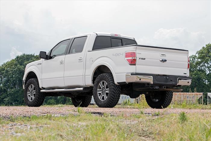 3 Inch Lift Kit M1 Struts Red Ford F-150 4WD (2009-2013) Rough Country