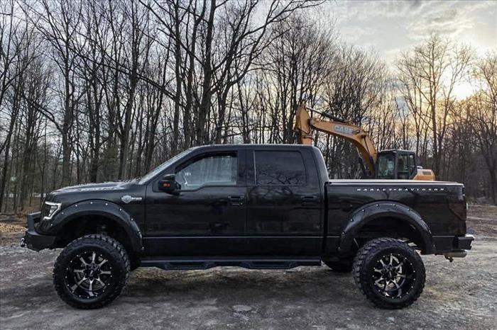 6 Inch Lift Kit Vertex/V2 Ford F-150 4WD (2014) Rough Country