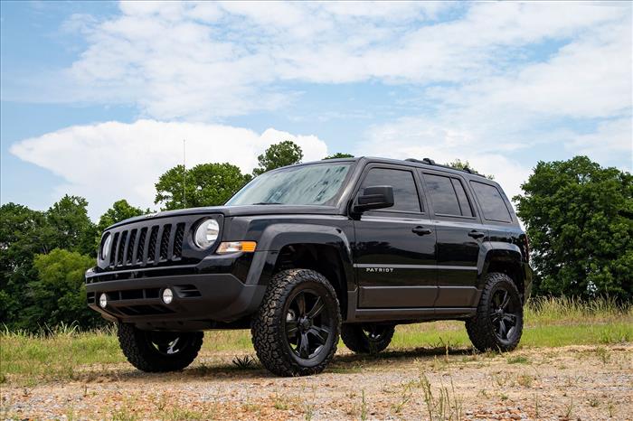 2 Inch Lift Kit N3 Struts Jeep Compass (07-16)/Patriot (10-17) Rough Country