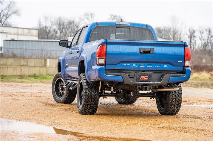 Vertex 2.5 Reservoir Rear Shocks 6-7 Inch Toyota Tacoma 2WD/4WD (2005-2023) Rough Country