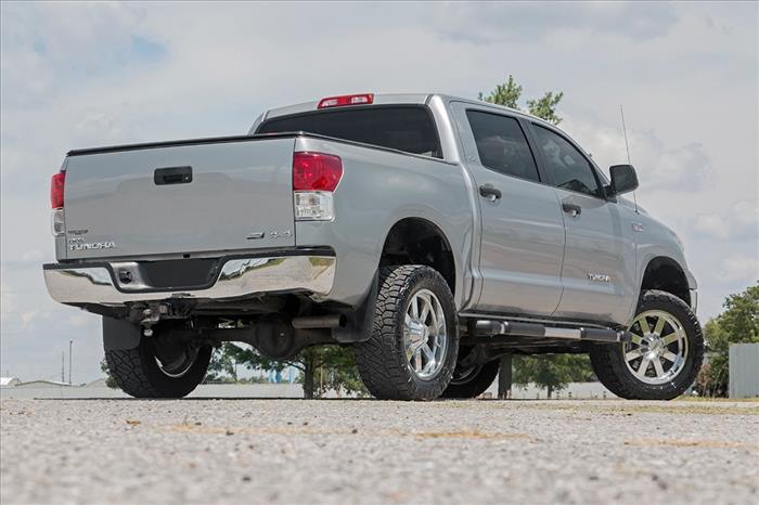 3.5 Inch Lift Kit M1 Struts/M1 Toyota Tundra 2WD/4WD (2007-2021) Rough Country