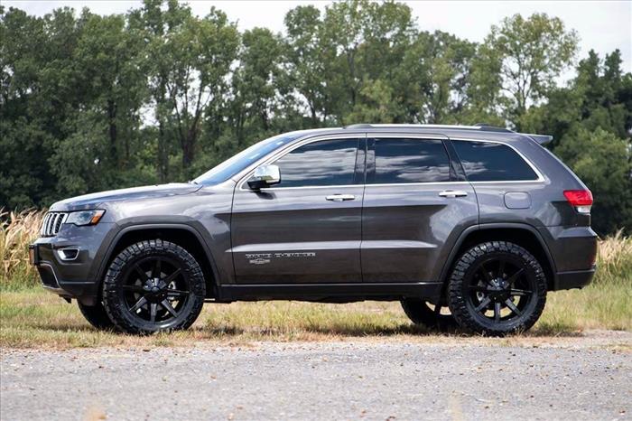 2.5 Inch Lift Kit N3 Struts Jeep Grand Cherokee 4WD (2016-2022) Rough Country