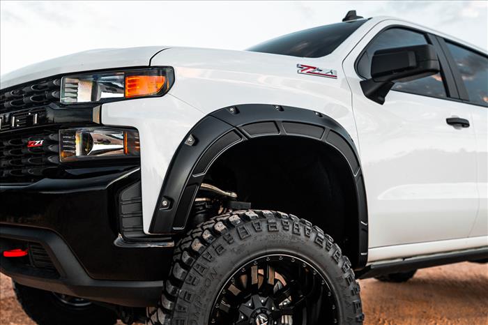 Fender Flares Defender GBA Black Chevy Silverado 1500 2WD/4WD (19-26) Rough Country