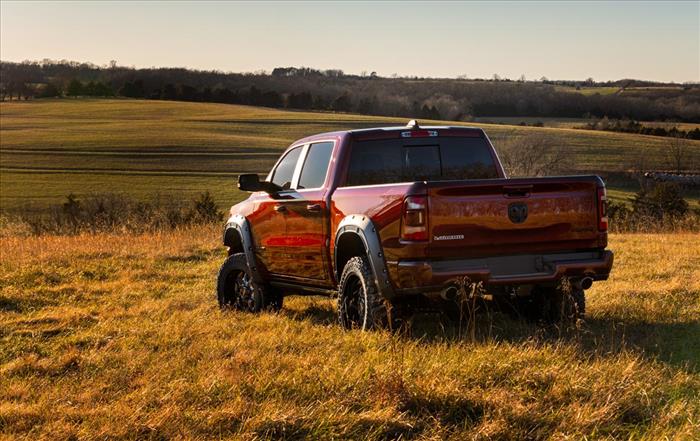 Fender Flares Defender PR4 Flame Red Ram 1500 2WD/4WD (2019-2024) Rough Country
