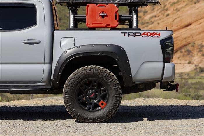 Fender Flares Defender 4V6 Quicksand Toyota Tacoma 2WD/4WD (2016-2023) Rough Country