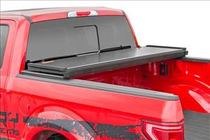 Hard Folding Bed Cover 6.7 Ft Bed 17-21 Ford Super Duty 2WD/4WD Rough Country