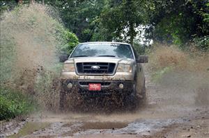 2.5 Inch Lift Kit Molded Ford F-150 2WD/4WD (2004-2008) Rough Country