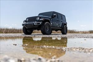 2.5 Inch Lift Kit Coils M1R Jeep Wrangler Unlimited Non-Rubicon 4WD (2024-2026) Rough Country