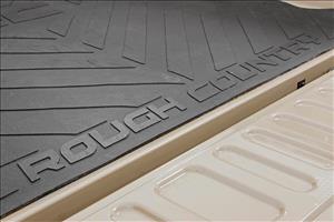 Dodge Bed Mat w/RC Logos 19-20 RAM 1500 5ft 7 Inch Bed Rough Country