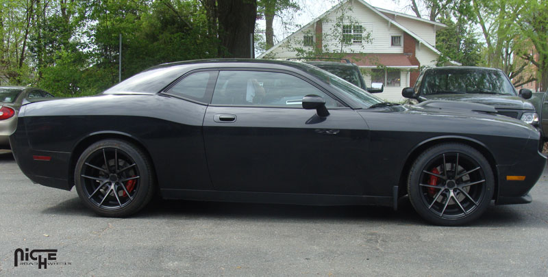 Dodge Challenger Niche Sport Series Targa - M130 