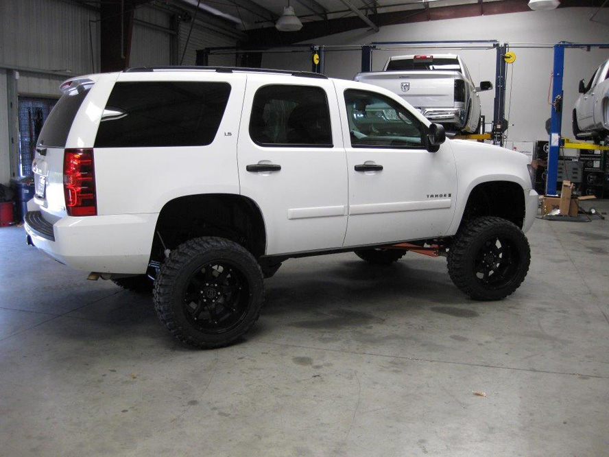 Chevrolet Tahoe Black Rhino Glamis