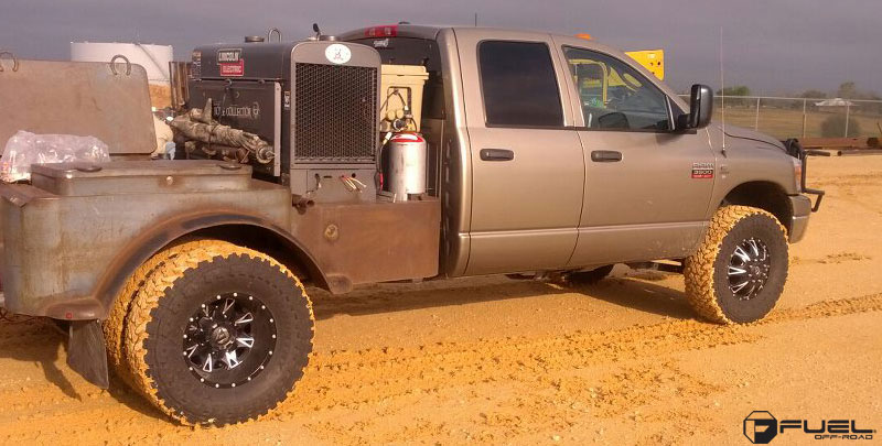 Dodge Ram 2500 Fuel Dually Wheels Throttle Dually Front - D513