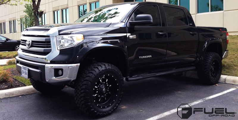 Toyota Tundra Fuel 1-Piece Wheels Krank - D517