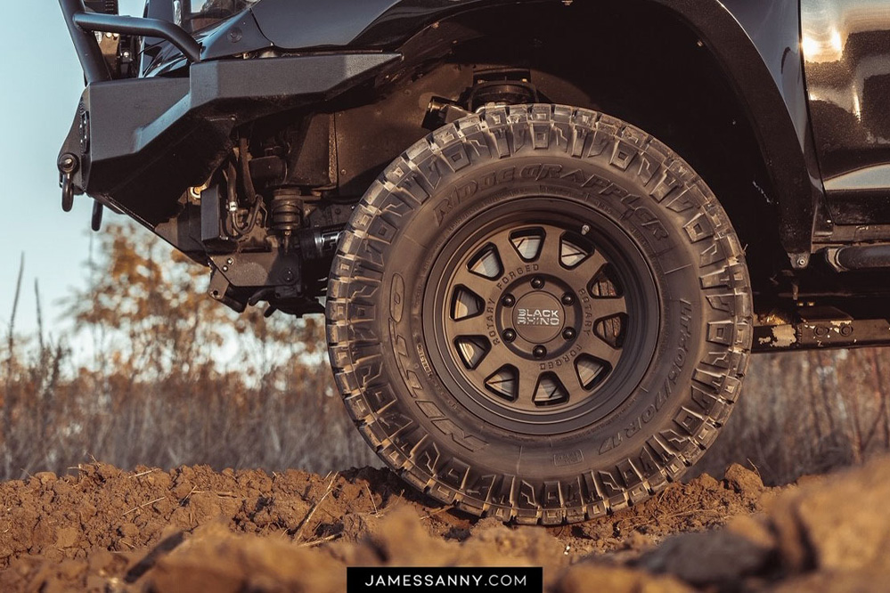 Toyota 4Runner Black Rhino Stadium