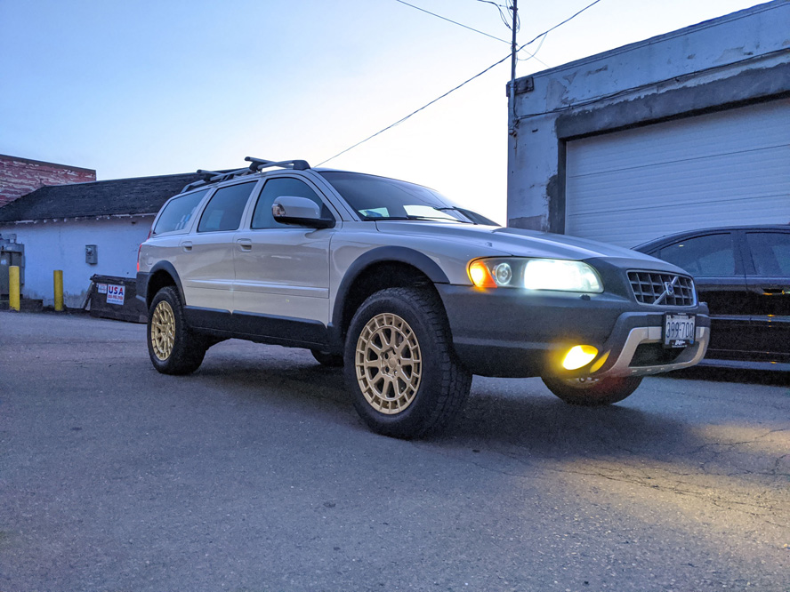 Volvo XC70 Black Rhino Boxer