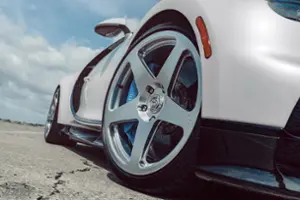 Bugatti Chiron Thumbnail