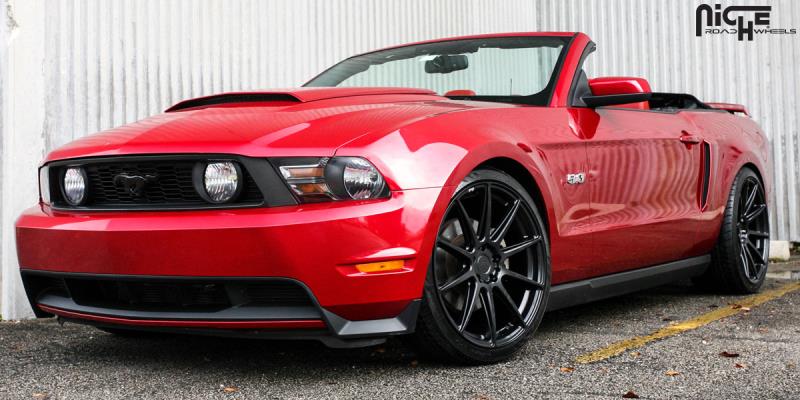 Ford Mustang Niche Sport Series Essen - M147